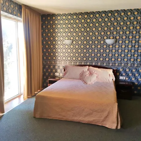 Twins Palace Appart hôtel St Constantin et Helena