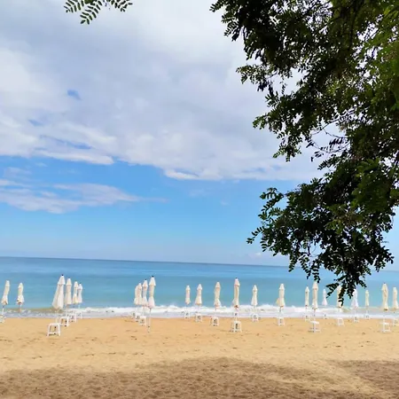 Twins Palace St Constantin et Helena