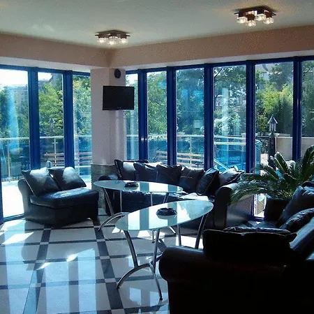 Twins Palace 3* St Constantin et Helena