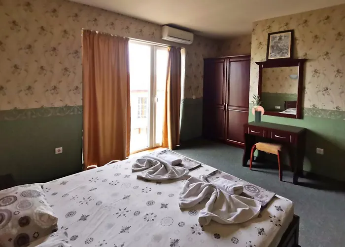 Twins Palace 3* Святые Константин и Елена