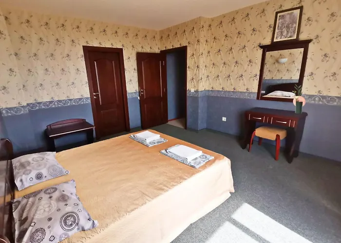 Twins Palace 3* Святые Константин и Елена