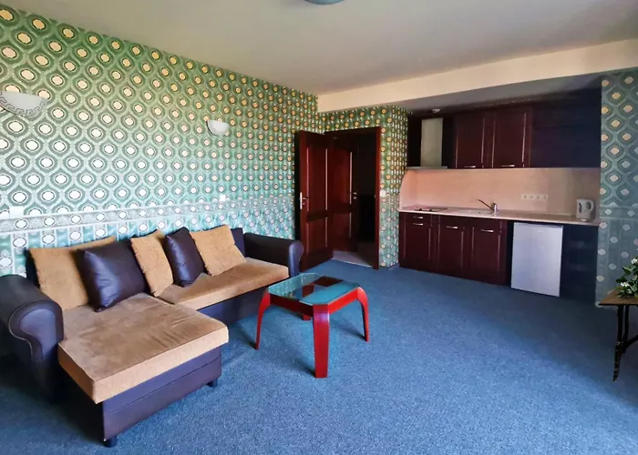 Twins Palace 3* Святые Константин и Елена