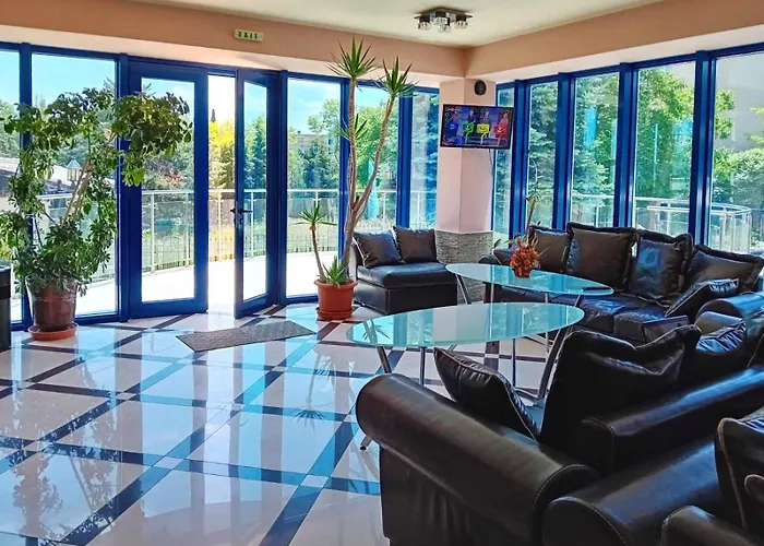 Twins Palace Святые Константин и Елена