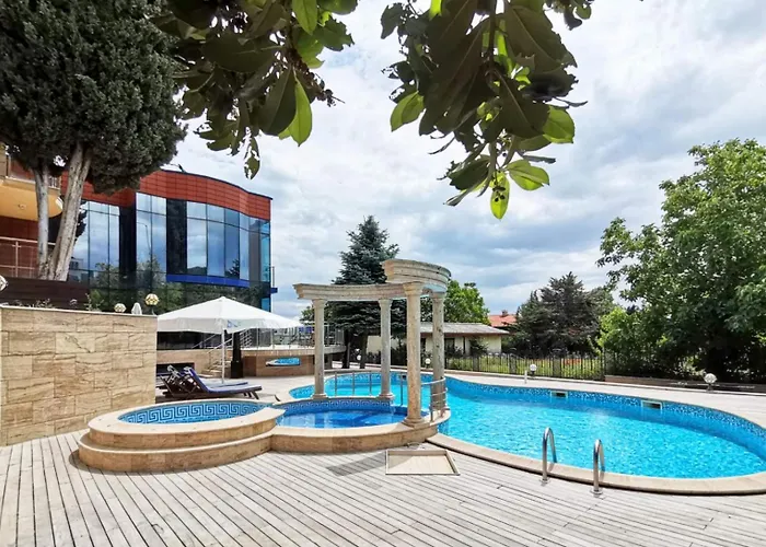 Апарт-отель Twins Palace