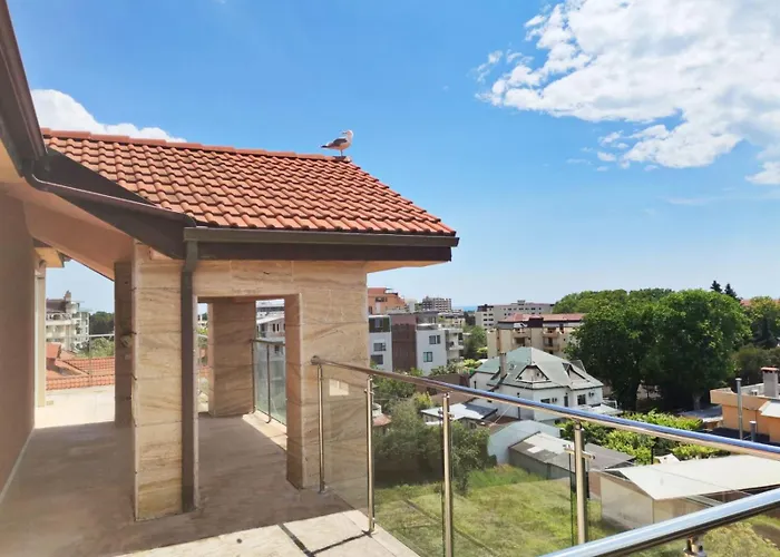 Twins Palace Апарт-отель 3*