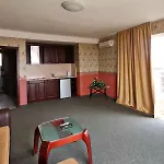 Aparthotel Twins Palace 3*