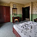 Twins Palace 3*