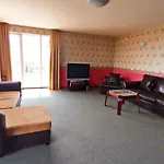 Aparthotel Twins Palace