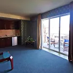 Twins Palace 3*