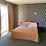 Twins Palace Aparthotel Saints Constantine and Helena