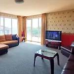 Aparthotel Twins Palace 3*