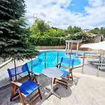 Twins Palace Aparthotel