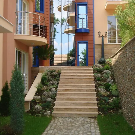 Twins Palace Apart Otel Aziz Konstantin ve Elena