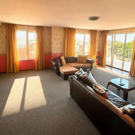 Twins Palace Apart Otel 3*