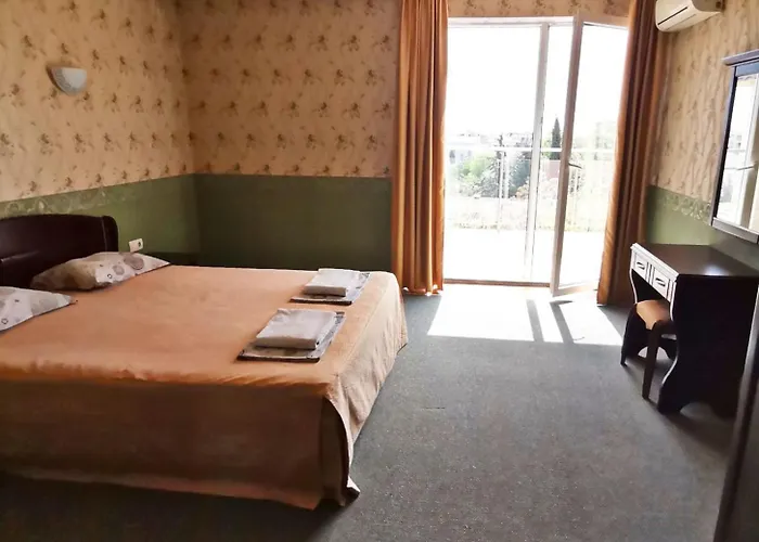 Twins Palace Aparthotel Saints Constantine and Helena