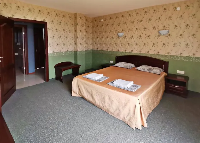 Aparthotel Twins Palace 3*