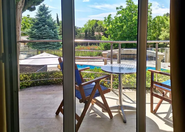 Aparthotel Twins Palace Saints Constantine and Helena